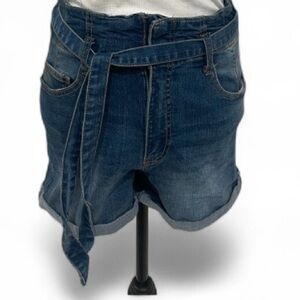 Highway Jeans Belted Denim Shorts Size 9 82% cotton, 16% polyester, 2% spandex